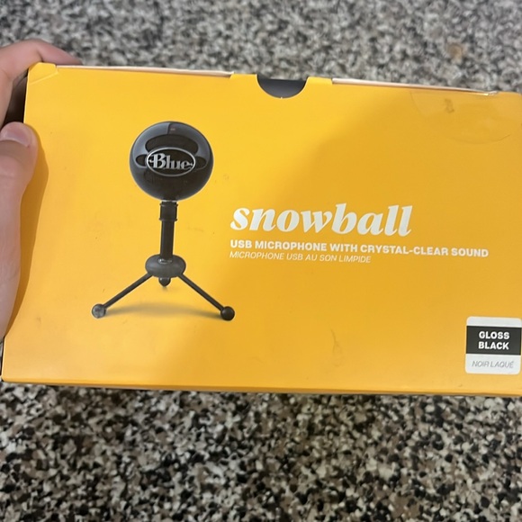Blue Snowball USB Microphone - Picture 2 of 3